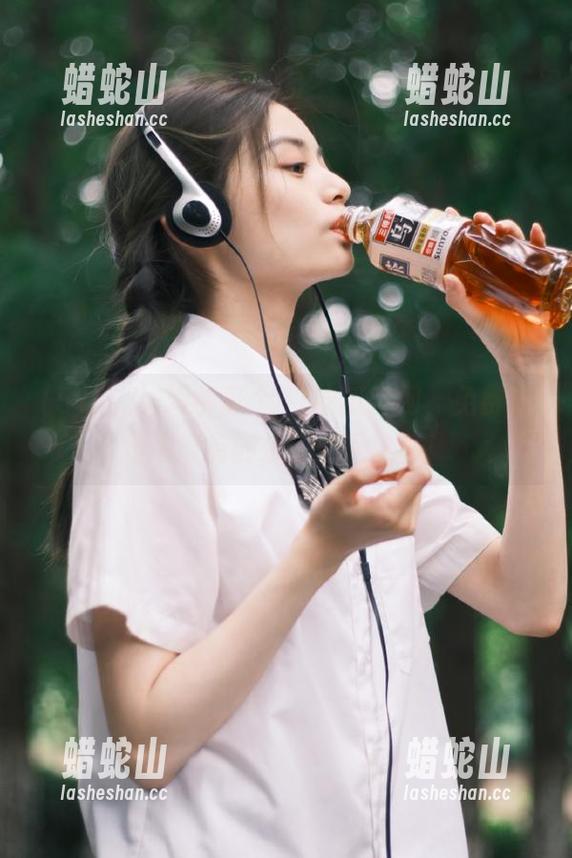 没事逛个51吃瓜官网，免费成年人该有的乐趣就是这样！
