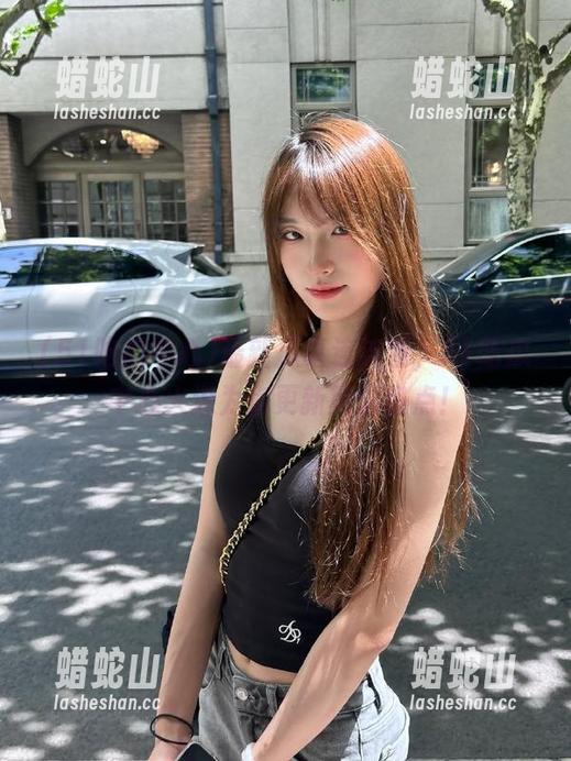 51吃瓜中心 最新瓜事连连看,51吃瓜中心火速为你更新舆论热点!