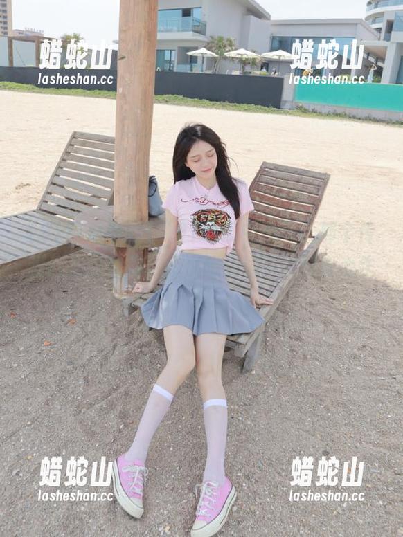 “91吃瓜中心”，那个传送门后的脑洞，我也想试试……好奇心作祟