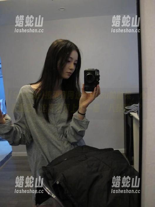 998.su 搜索到网址998.su的时候,心里就想,这算不算上了一趟‘八卦游’?