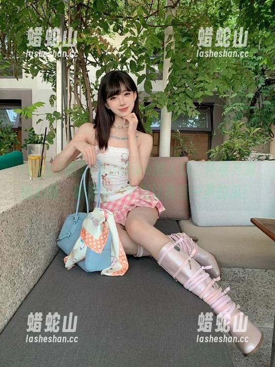 进了cggolive的入口，怀着开森的心情，期待下一个能让我哇一声的瓜！