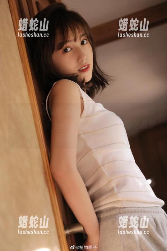 www吃瓜网 膜拜一下www吃瓜网,登录后随便一刷,唉,越来越多的信息量让我错愕不已…
