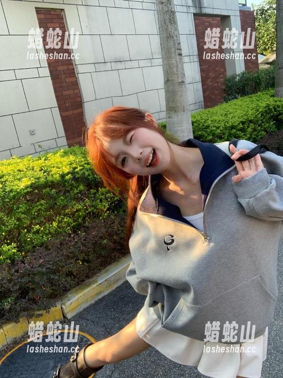 zztt 看最新zztt740.ccm黑料时,我脑海里的想法也在无限循环……