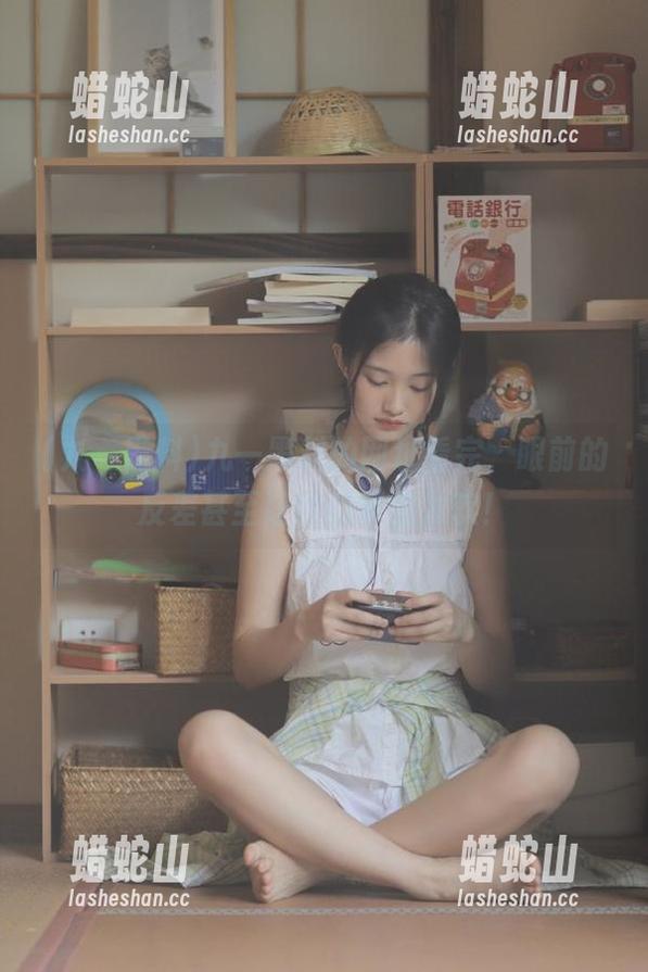 九一黑料的网址看完，眼前的反差甚至让我的膝盖发软！
