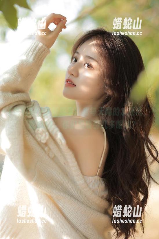 吃瓜51 更新频率比我每天喝的水还高,‘吃瓜51’你们想吸引几多眼球?