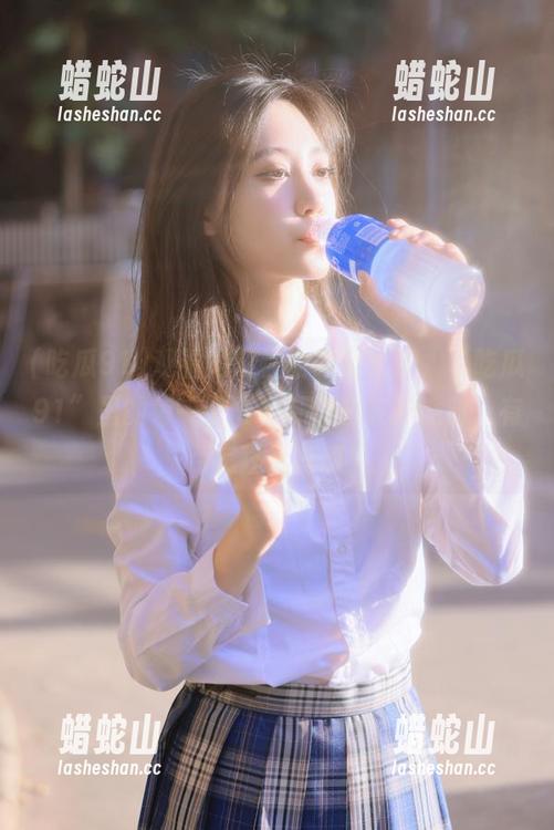 吃瓜91 观看间歇性的脑洞大开,“吃瓜91”里的每一个故事都像是在开派对,有点疯狂又有趣!