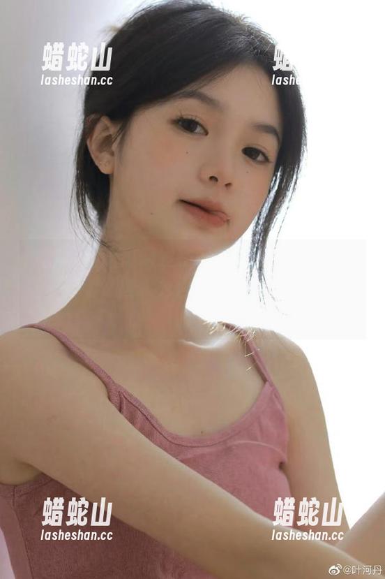 吃瓜网发布朝阳小镇微型春游地图——看这些人为何如此沉迷于追光和拍照。