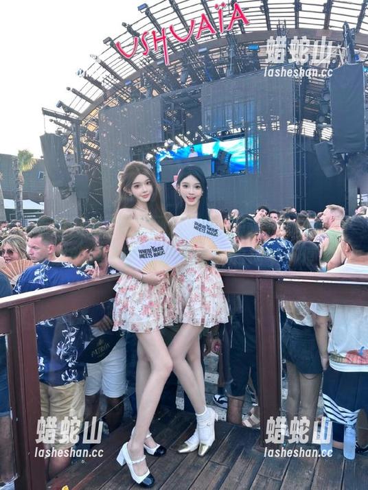 吃瓜网红 吃瓜网红,把网址打造成明星热议的集中营,情感线真的拗个不停。