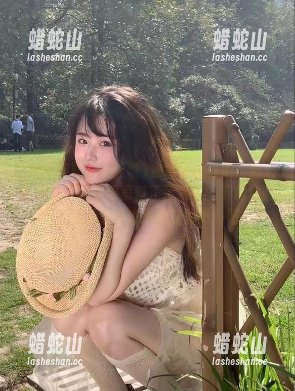 安卓小伙伴们！你们尝试过“好莱坞黑料正能量”的下载体验吗？这过程简直是翻滚的八卦吧！
