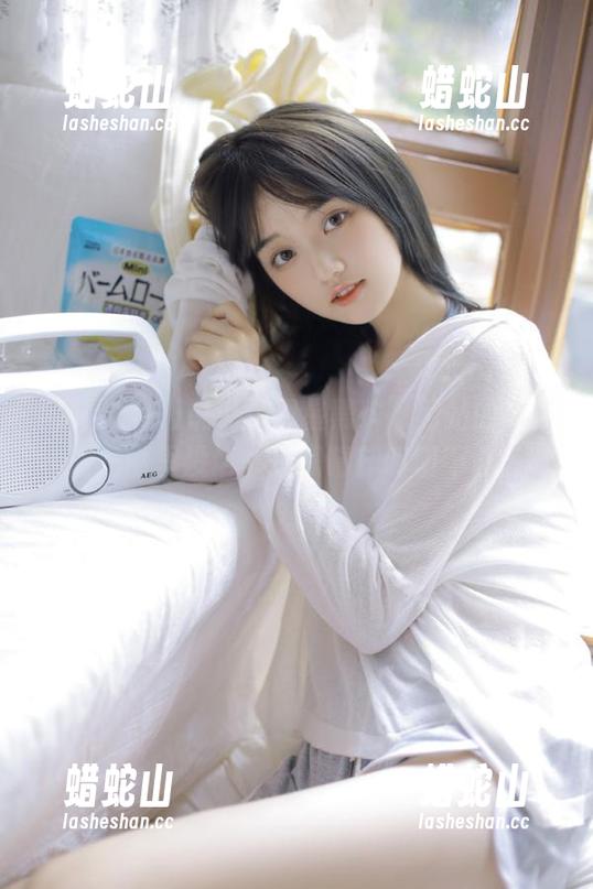 明星黑料 说说“明星黑料”网站的苹果版,嘴里没话,但眼睛却叨叨不停。