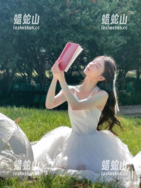 网曝吃瓜 去网曝吃瓜的地址找吃的,结果满桌子都是秘密武器!