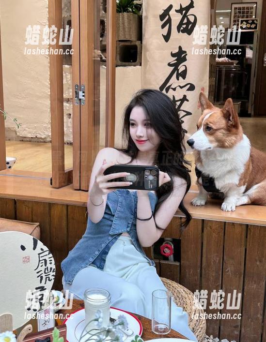 美女黑料网 什么才是真正的八卦?美女黑料网站能给出各种答案,真是有趣