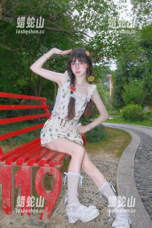 在黑料不打烊里，有一个免费传送门，可以带你出发到神奇的八卦世界！