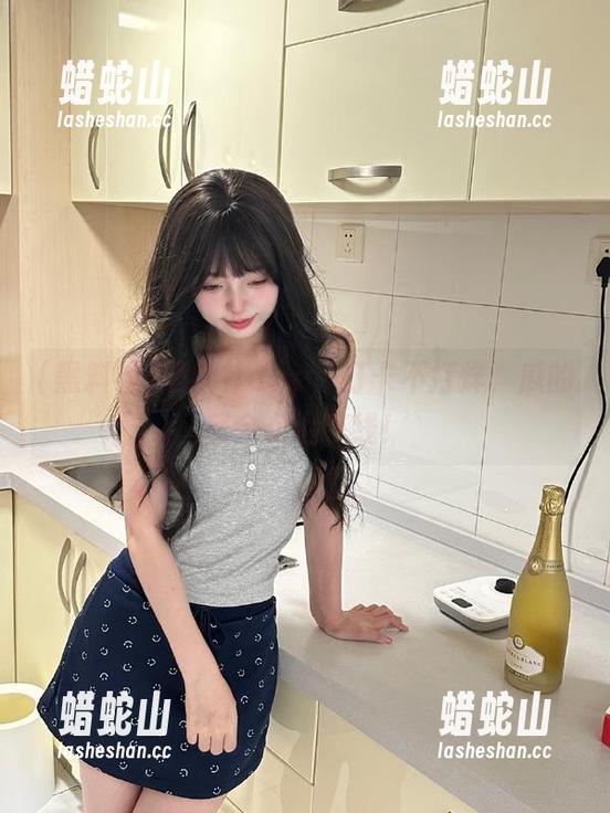 黑料社 黑料社app,打卡不打烊,瓜的盛会永远在线!