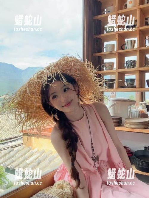 黑料社 踏入黑料社的传送门,与独家爆料亲密接触,界限模糊中究竟有多少小心思?