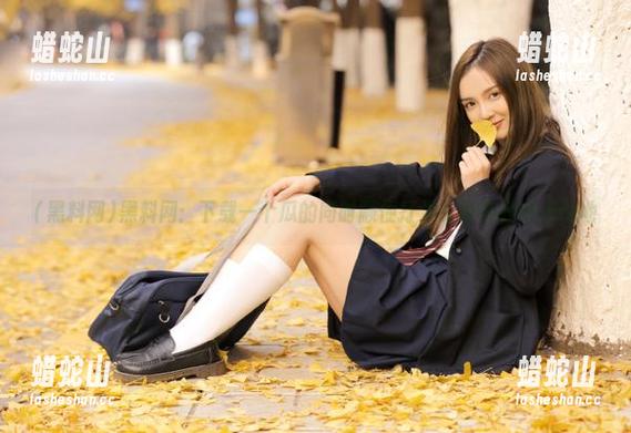黑料网 黑料网:下载一个瓜的同时顺便打发时间在线听天说地